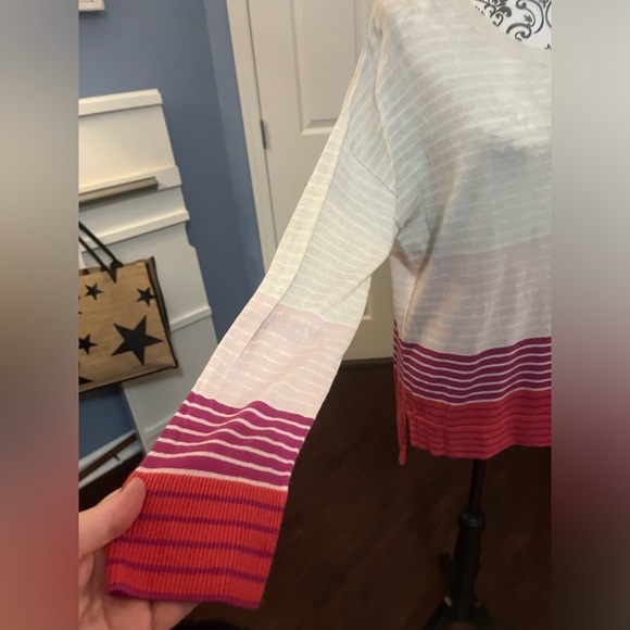 Gap size large hi low sweater with stripes - Picture 6 of 7